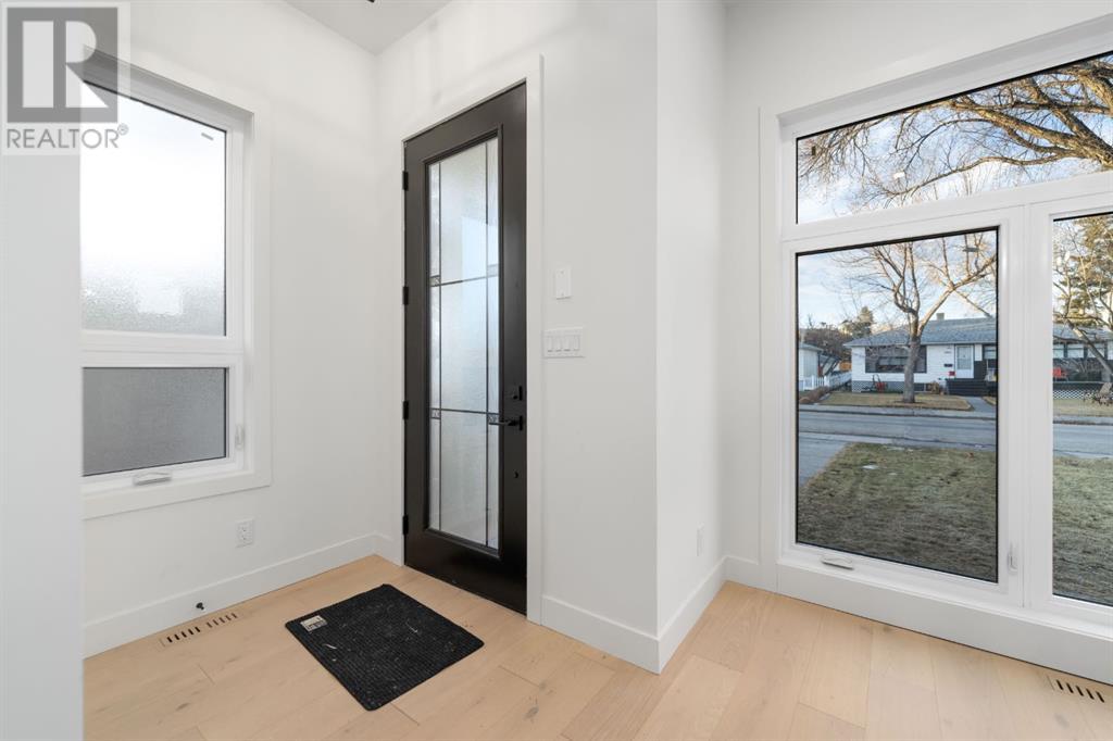 2911 4 Avenue Nw, Calgary, Alberta  T2N 0R4 - Photo 3 - A2185453