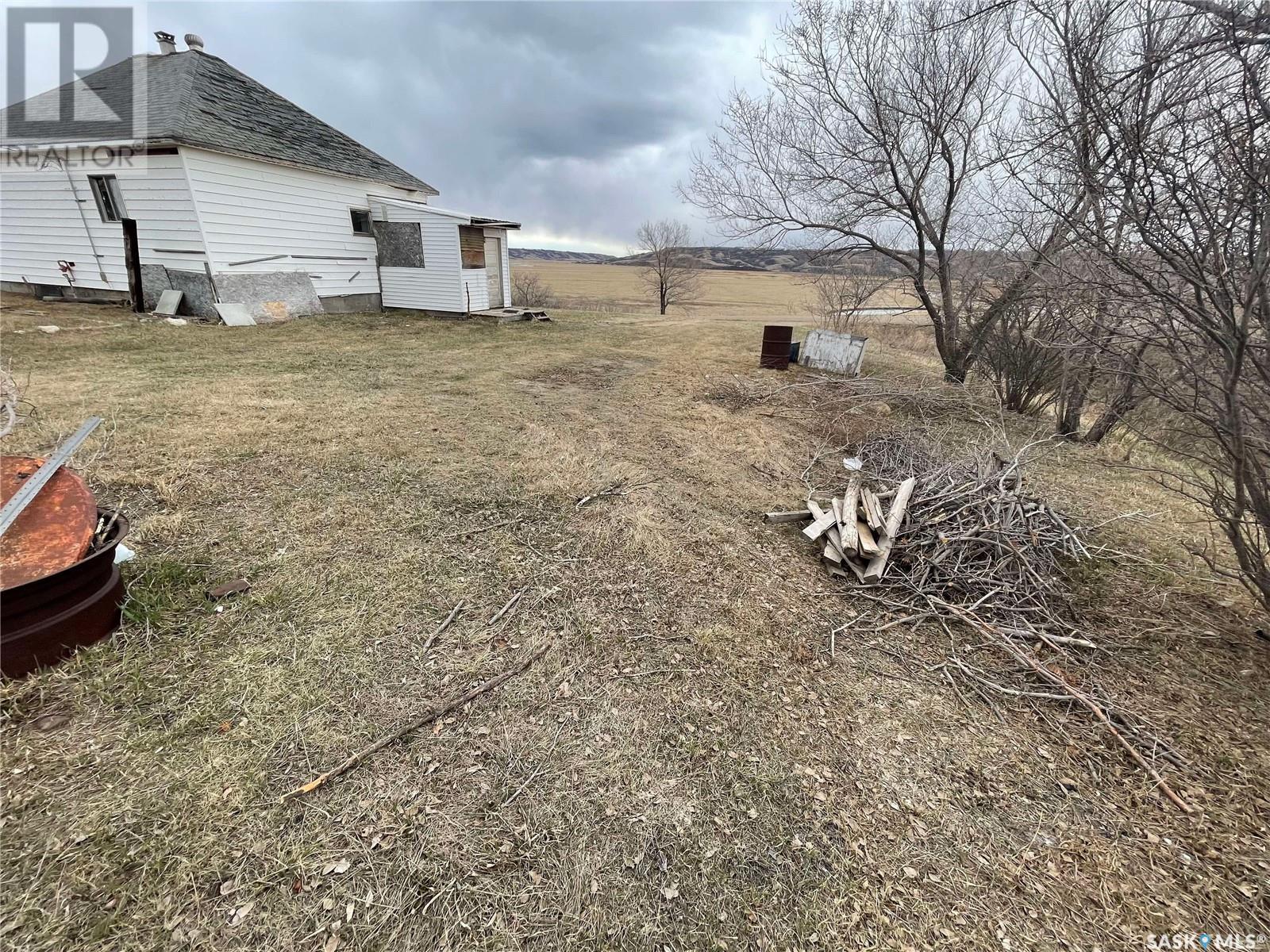 Valley House On 3.15 Acre Lot, Longlaketon Rm No. 219, Saskatchewan  S0G 0J5 - Photo 3 - SK995960
