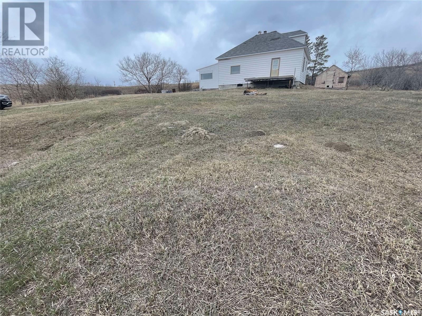Valley House On 3.15 Acre Lot, Longlaketon Rm No. 219, Saskatchewan  S0G 0J5 - Photo 6 - SK995960