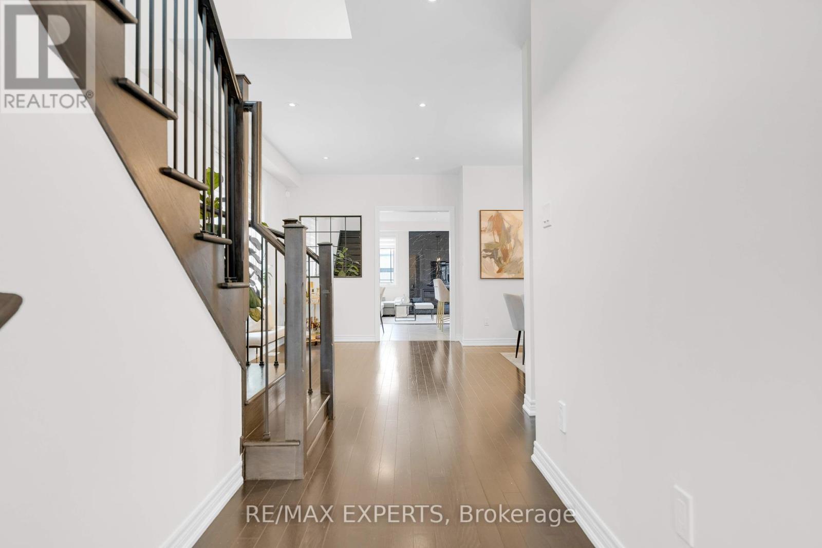 Property at 58 HUMBERSHED CRESCENT image 4