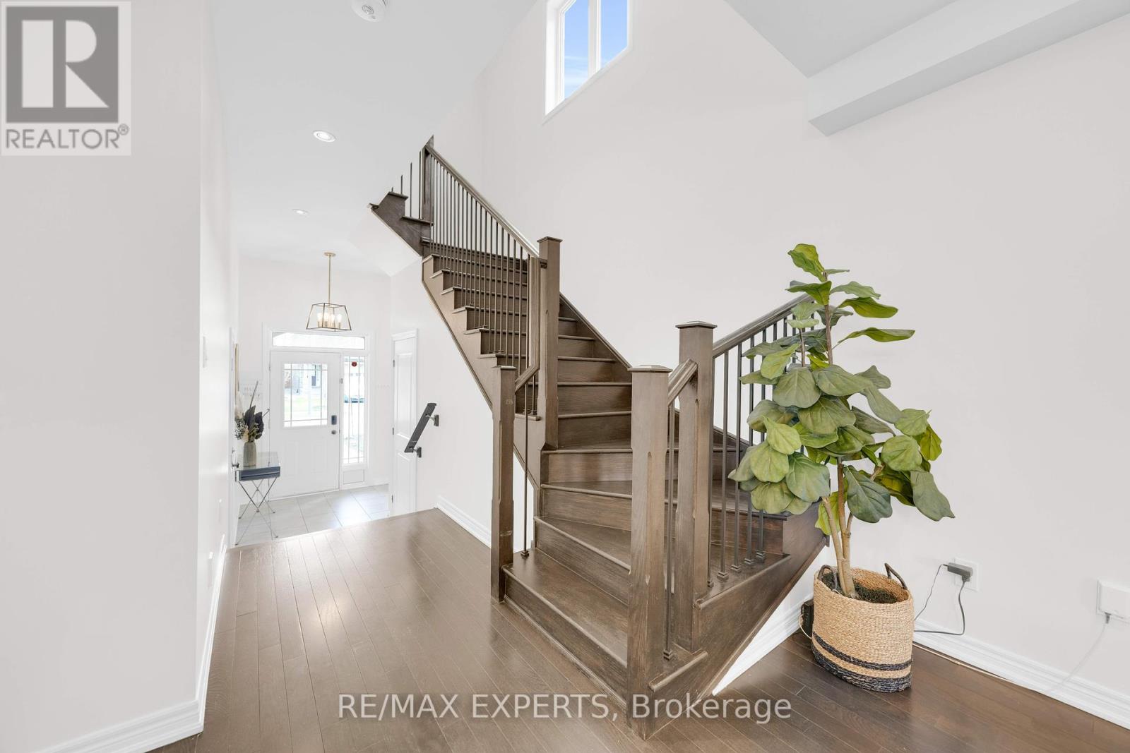 Property at 58 HUMBERSHED CRESCENT image 5