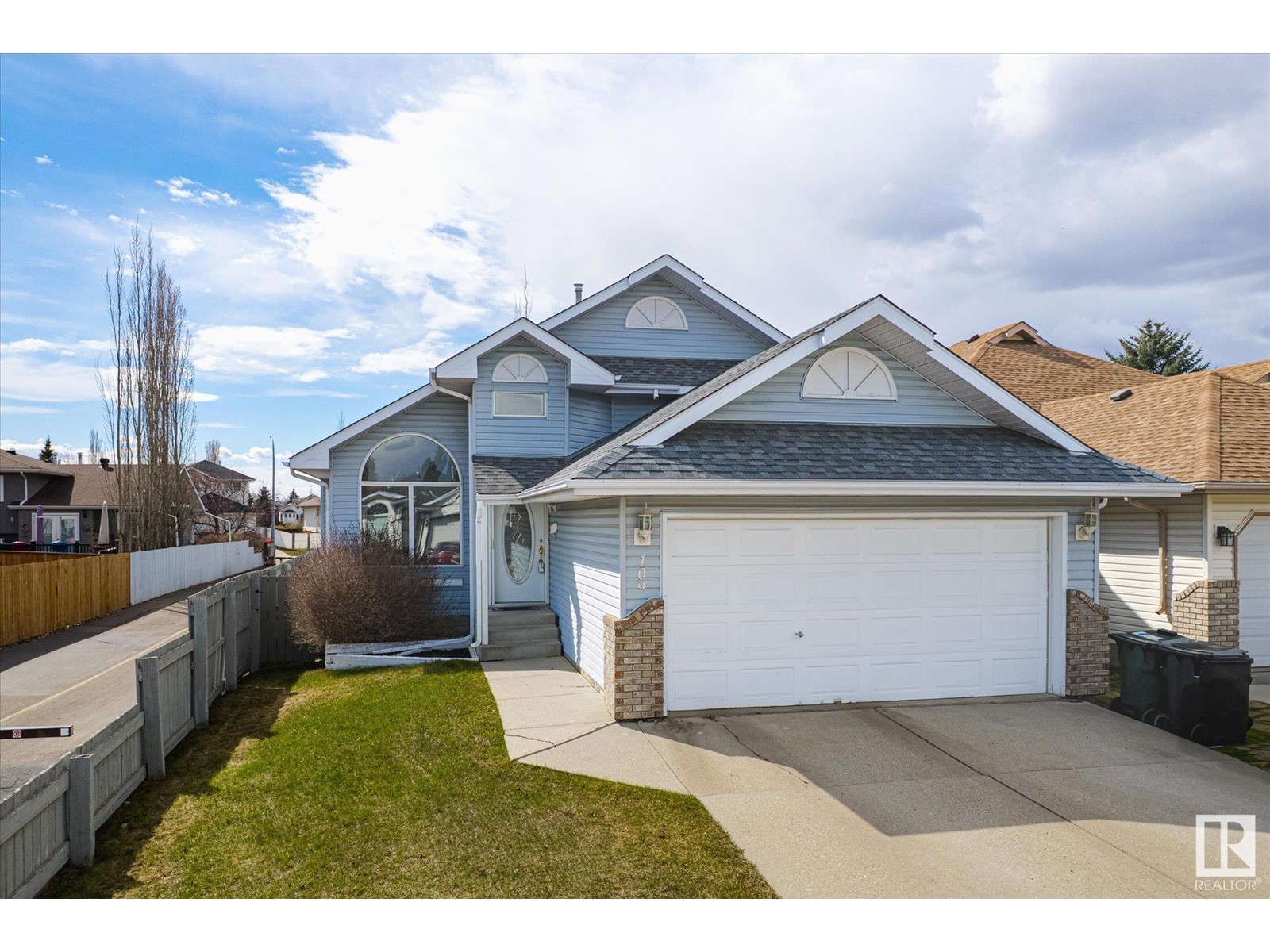 Property at 109 CATALINA DR image 2