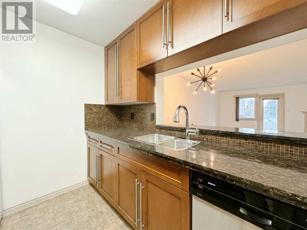 Property at 209, 790 Kingsmere Crescent SW image 5