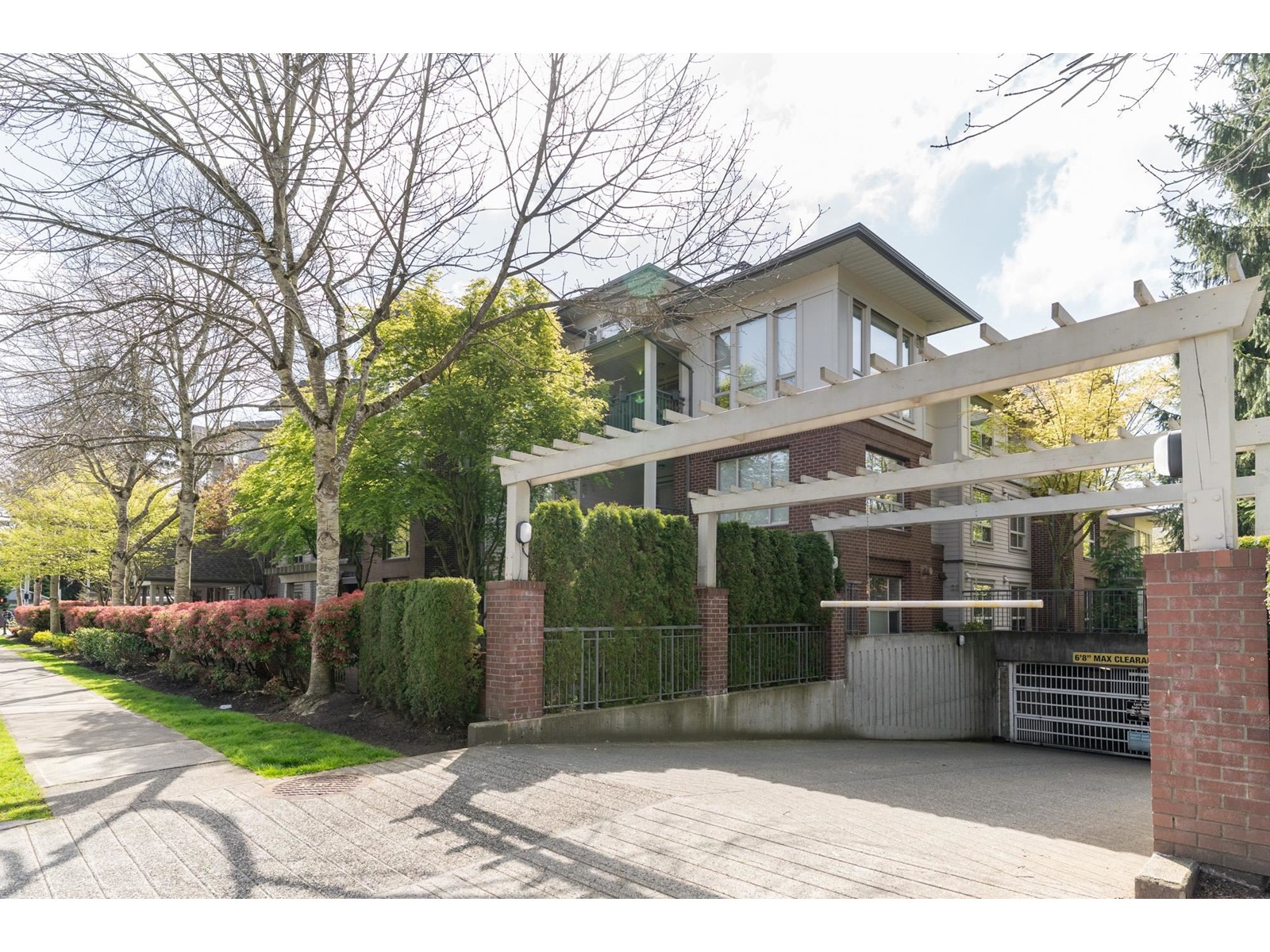 Property at 109 15188 22 AVENUE image 3
