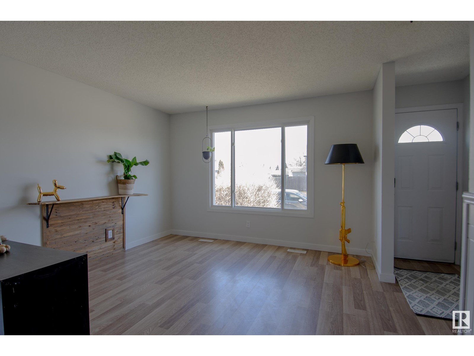 Property at 15806 84 ST NW image 5