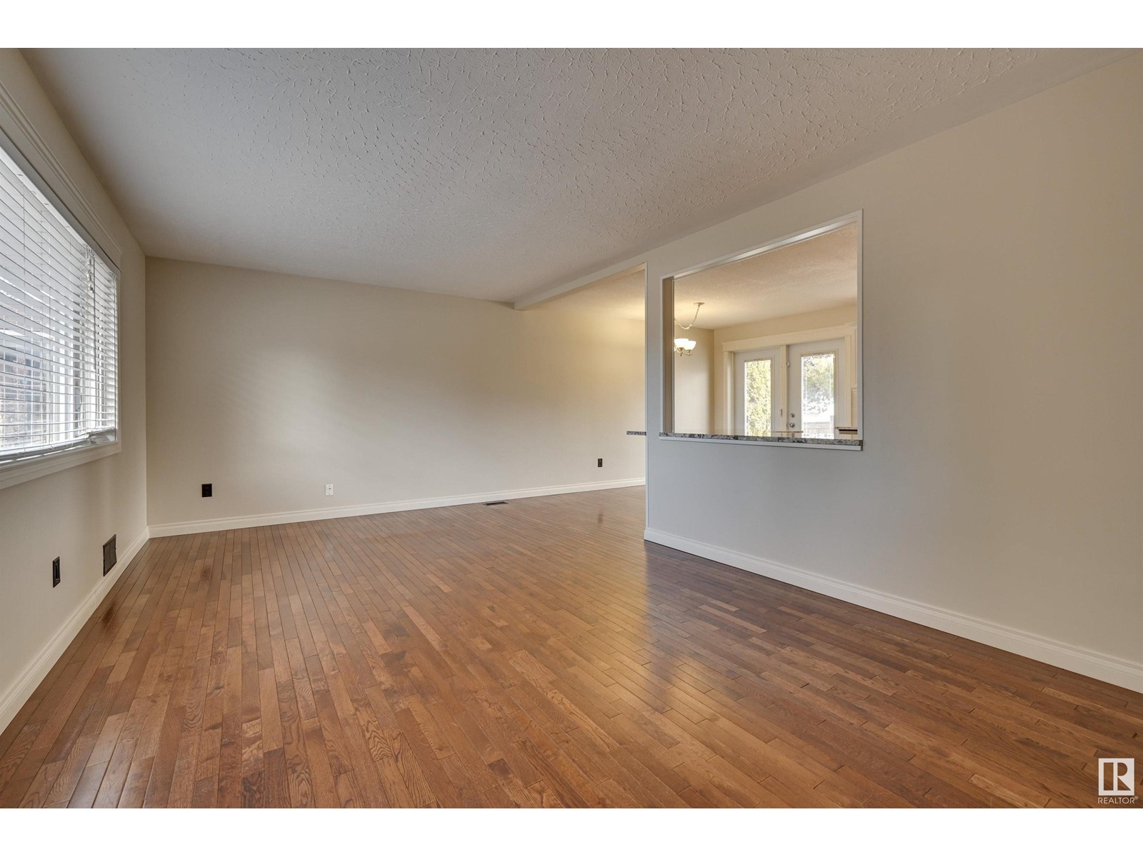 9431 74 St Nw Nw, Edmonton, Alberta  T6B 2B5 - Photo 3 - E4425456