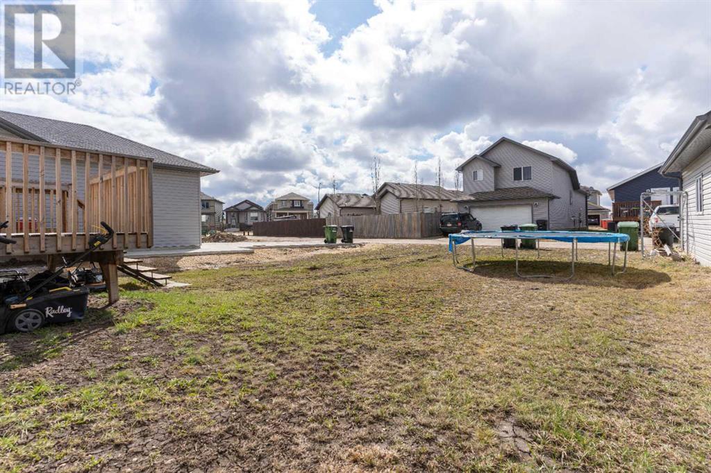 7001 50 Avenue, Camrose, Alberta  T4V 5C6 - Photo 26 - A2213503