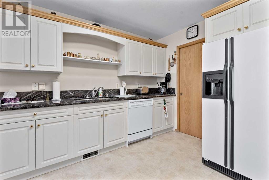 4426 44 Avenueclose, Innisfail, Alberta  T4G 1W8 - Photo 16 - A2206125