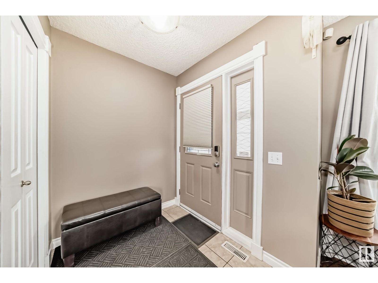 Property at 14026 158A AV NW image 3