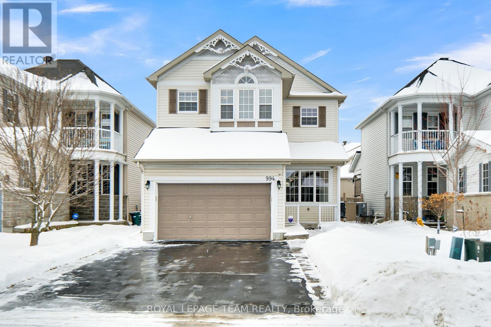 Property at 994 LINARIA WALK E image 1
