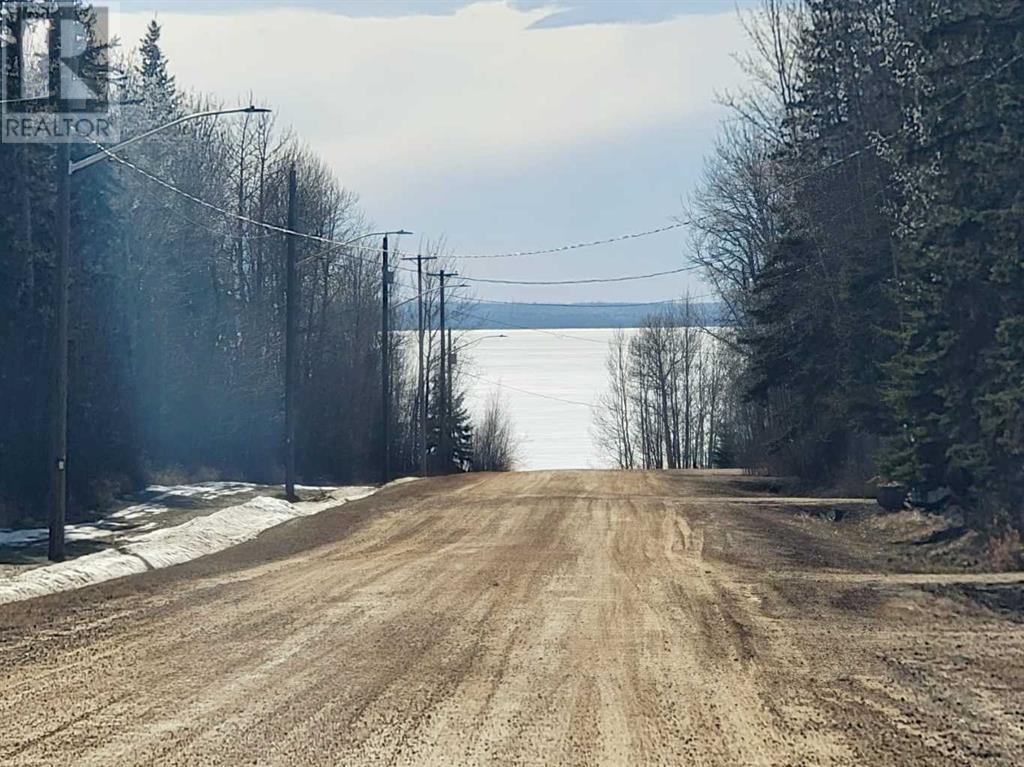 3252 Lake View Drive, Calling Lake, Alberta  T0H 0G0 - Photo 3 - A2214790