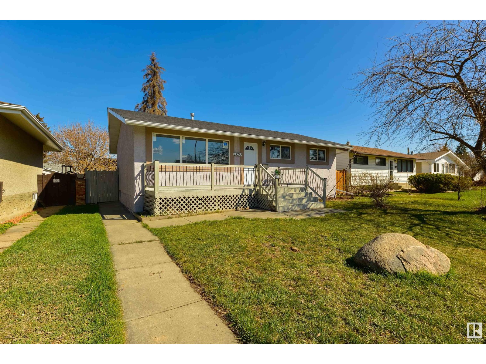 15732 107A AV NW, Edmonton, Alberta