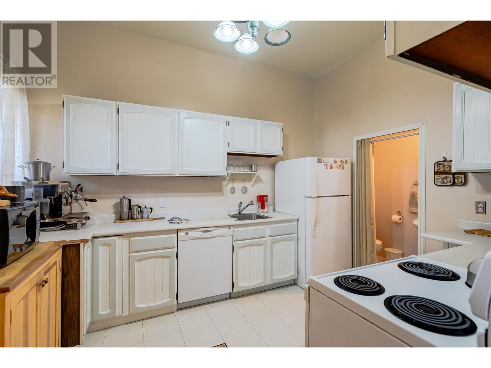 717-715 Josephine Street, Nelson, British Columbia  V1L 1X1 - Photo 14 - 10344700