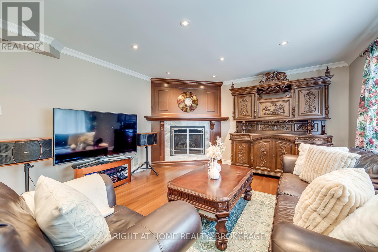 1311 Playter Place, Oakville, Ontario  L6M 2V1 - Photo 10 - W12103212