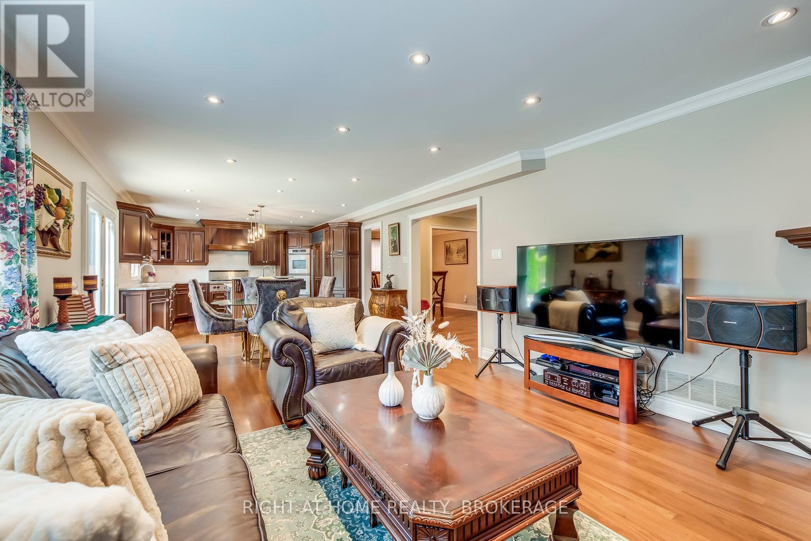 1311 Playter Place, Oakville, Ontario  L6M 2V1 - Photo 11 - W12103212