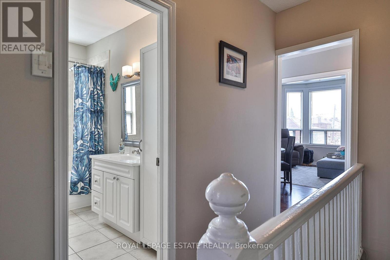 1281 Weston Road, Toronto, Ontario  M6M 4R2 - Photo 11 - W12103221