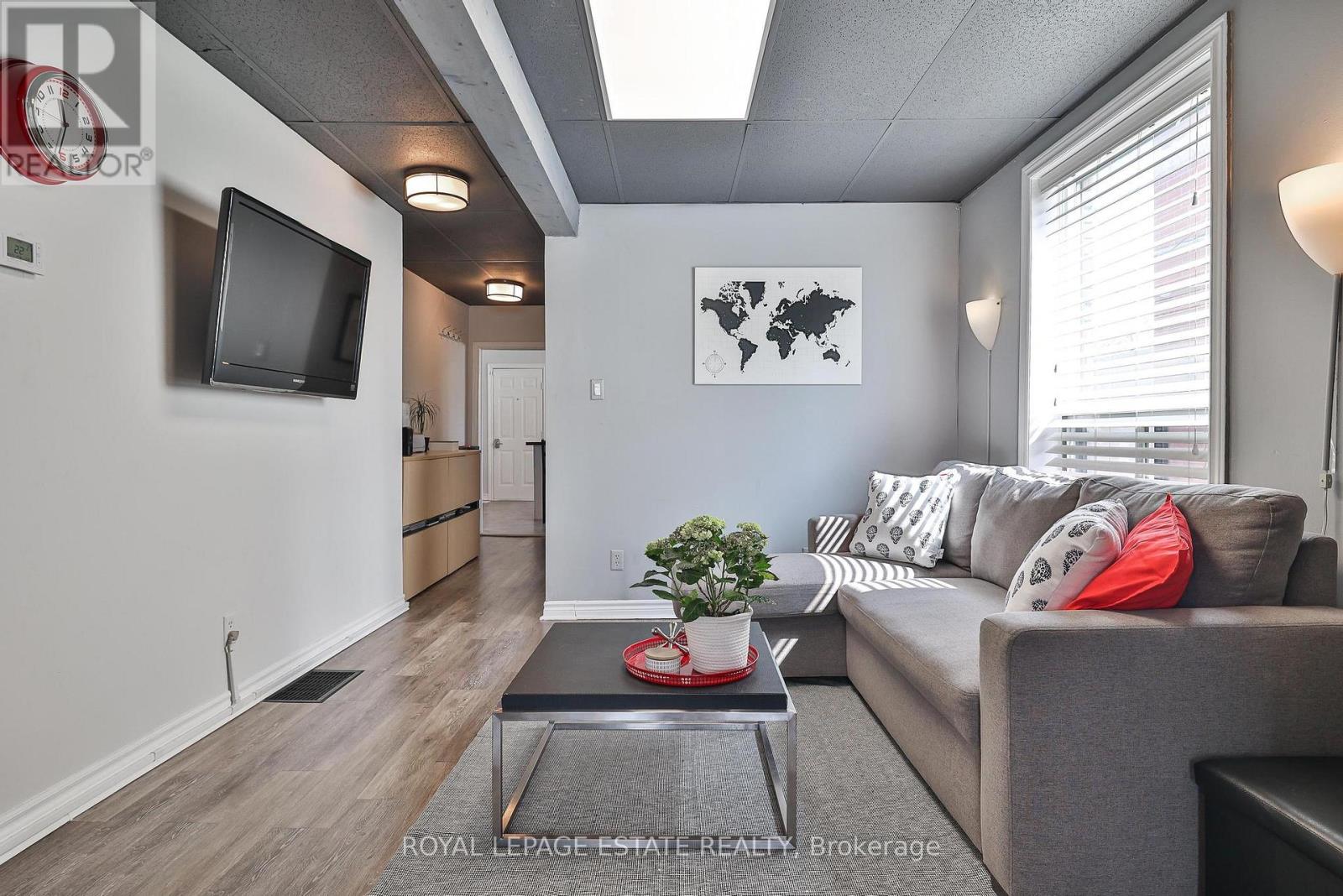 1281 Weston Road, Toronto, Ontario  M6M 4R2 - Photo 14 - W12103221