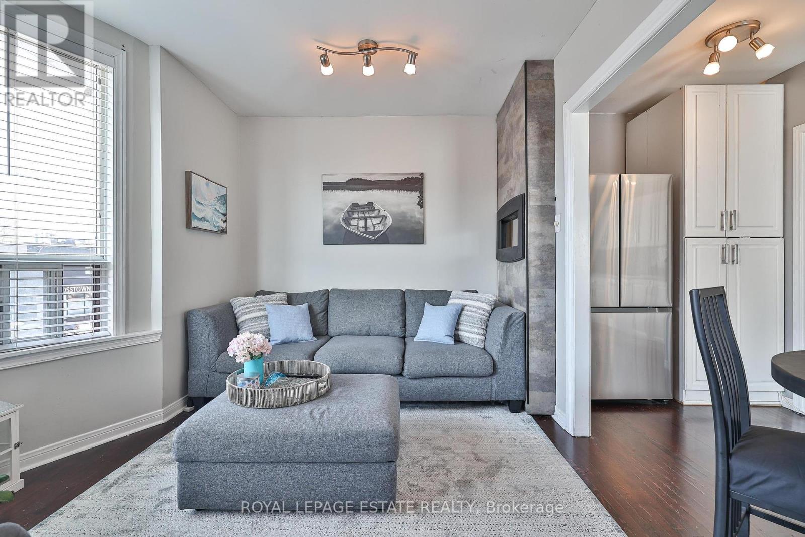 1281 Weston Road, Toronto, Ontario  M6M 4R2 - Photo 7 - W12103221