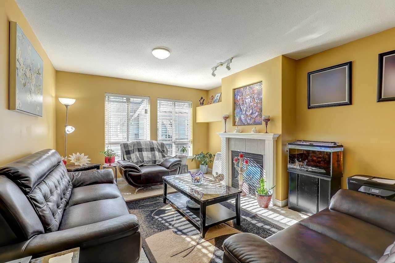 9 16388 85 Avenue, Surrey, British Columbia  V4N 5G2 - Photo 3 - R2989572