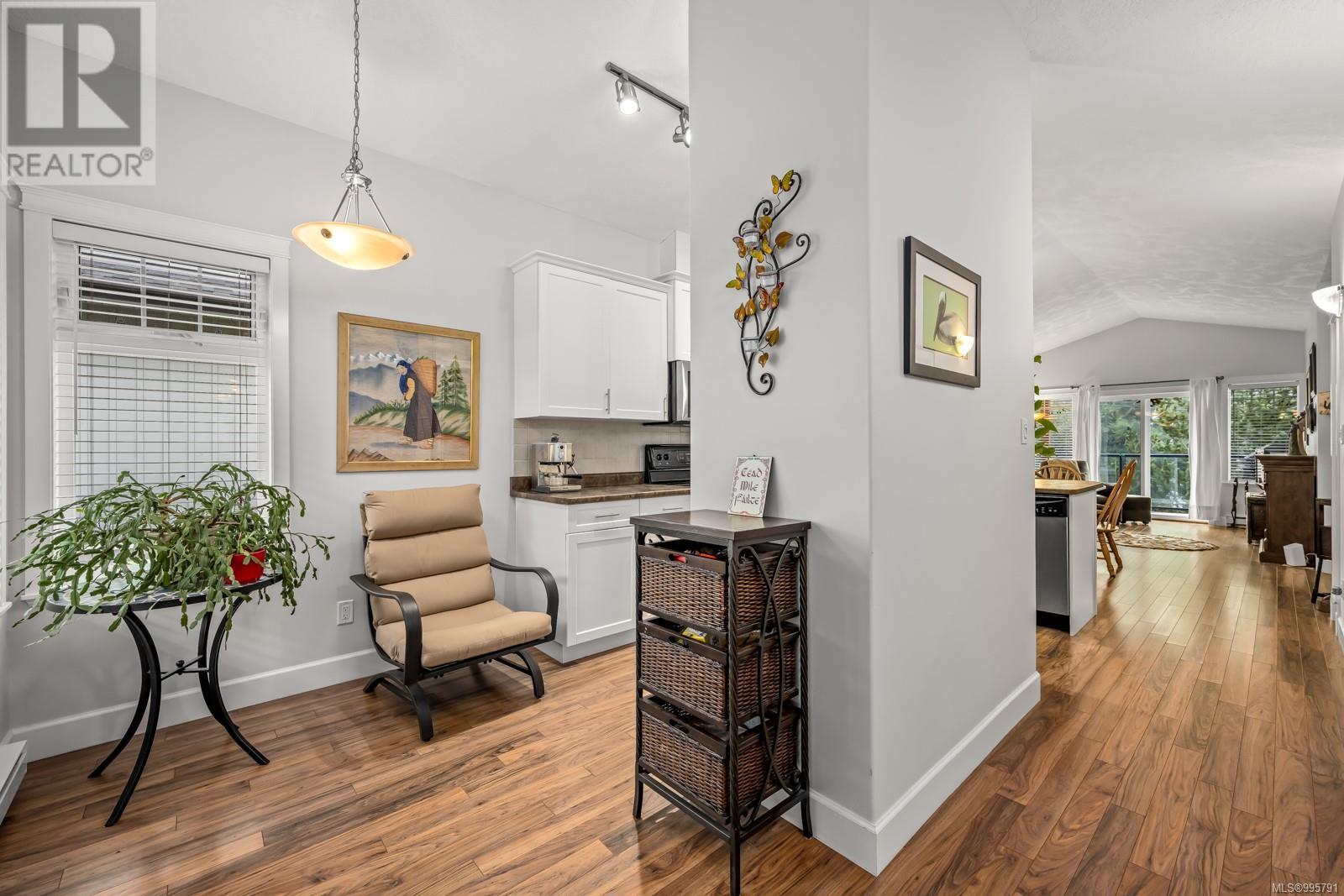 Property at 211 930 Braidwood Rd image 1
