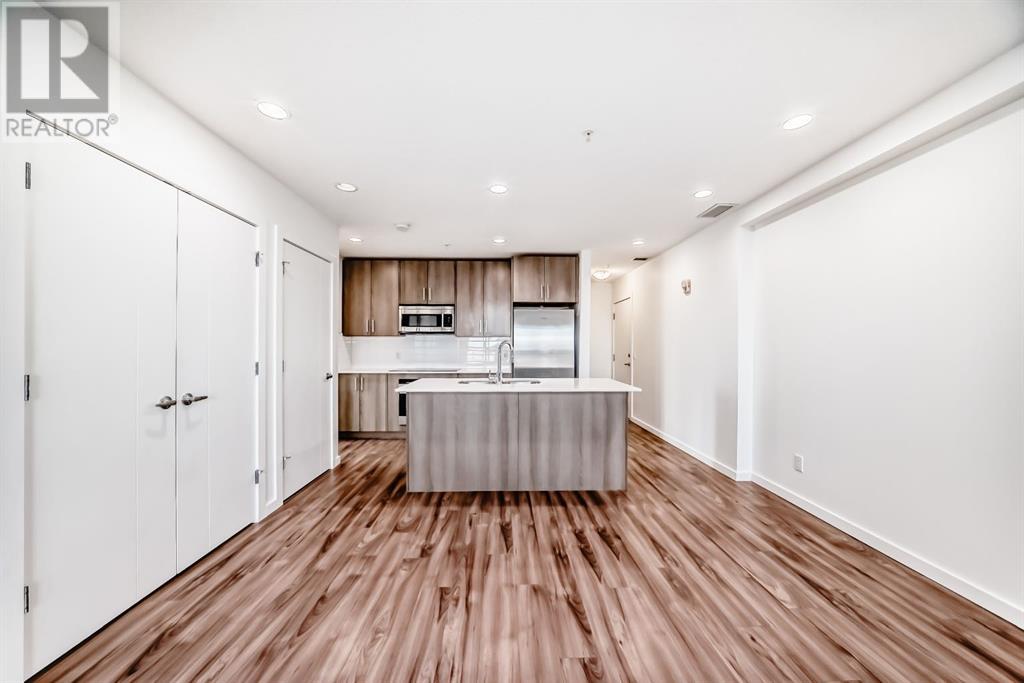 Property at 301, 1629 38 Street SW image 2