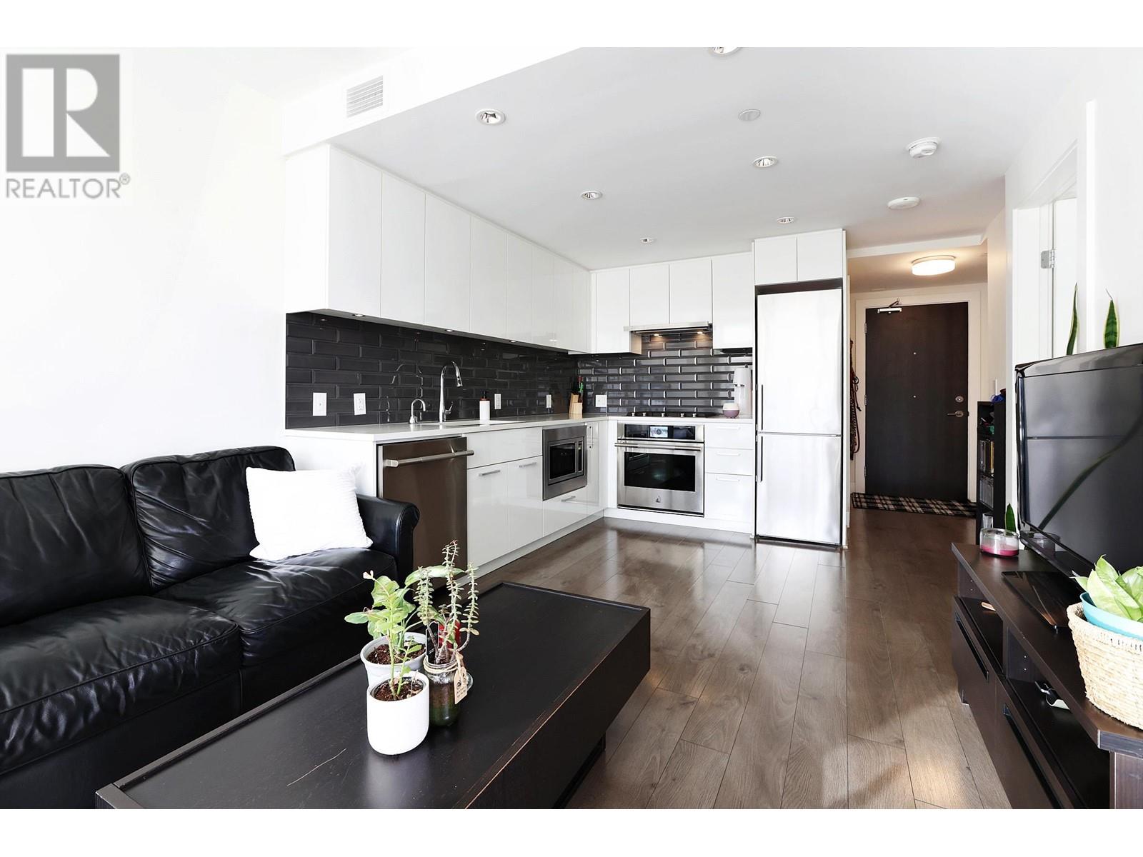 Listing Picture 4 of 31 : 1402 8533 RIVER DISTRICT CROSSING, Vancouver / 溫哥華 - 魯藝地產 Yvonne Lu Group - MLS Medallion Club Member