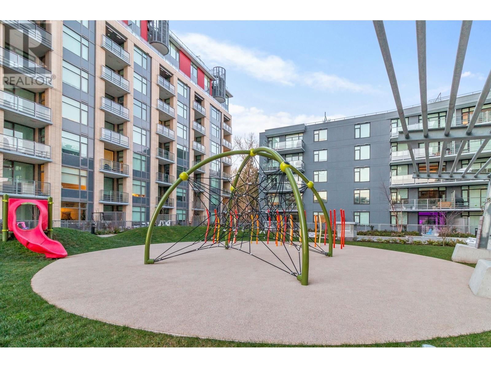 Listing Picture 16 of 31 : 1402 8533 RIVER DISTRICT CROSSING, Vancouver / 溫哥華 - 魯藝地產 Yvonne Lu Group - MLS Medallion Club Member