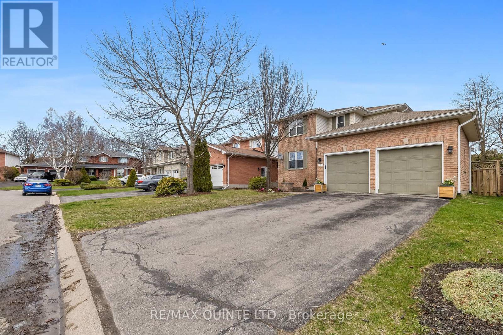 Property at 34 FORCHUK CRESCENT image 3