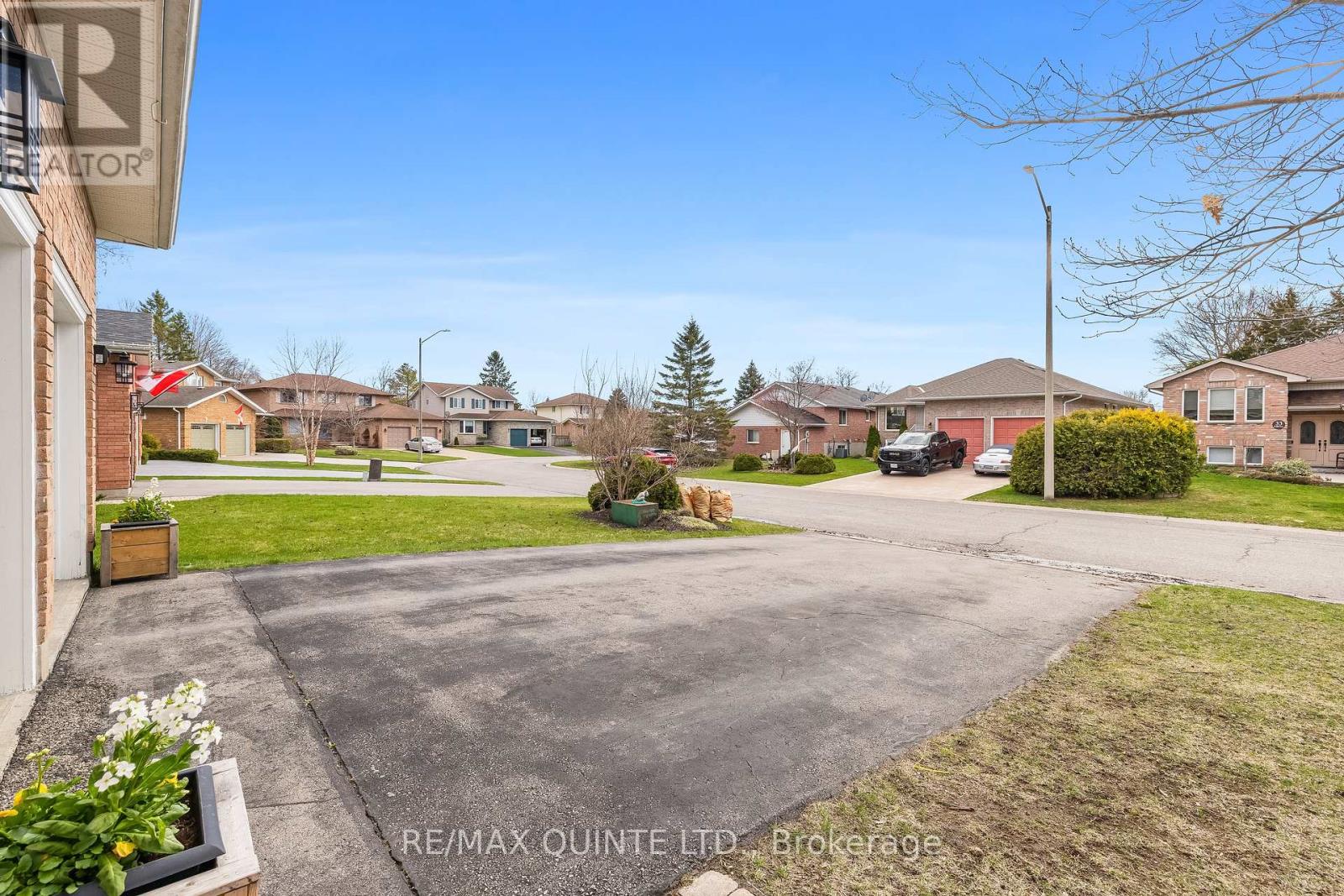 Property at 34 FORCHUK CRESCENT image 4