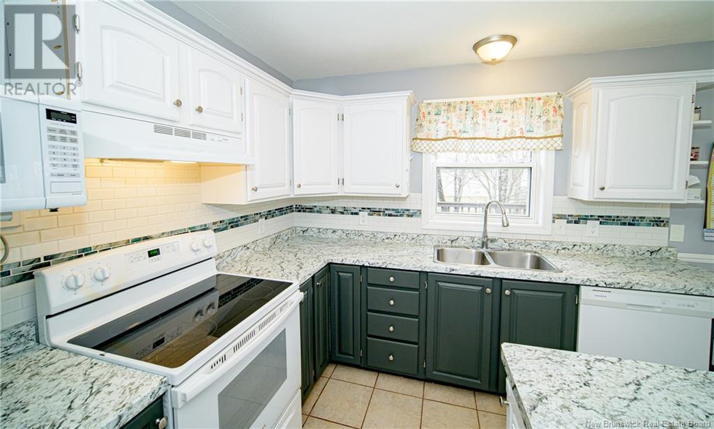 69 Duffie Drive, Oromocto, New Brunswick  E2V 4M9 - Photo 3 - NB115198