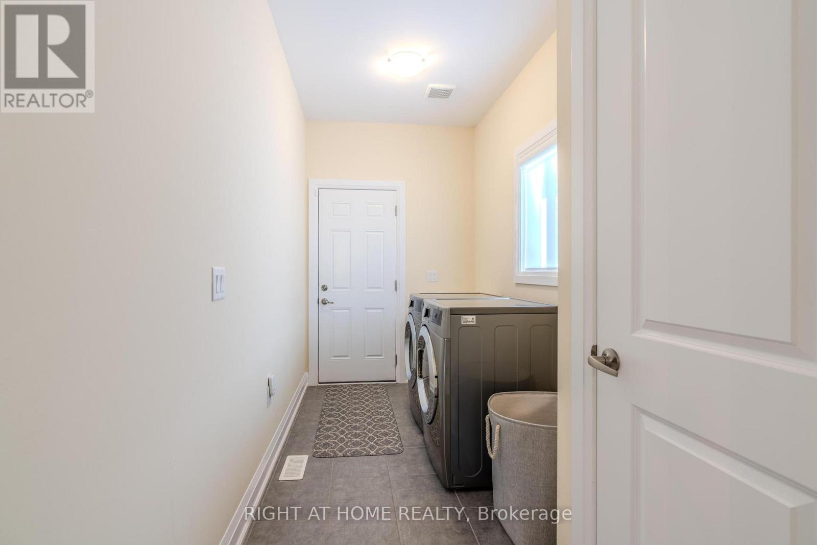 9 Beausoleil Drive, Penetanguishene, Ontario  L9M 0V8 - Photo 13 - S12100291