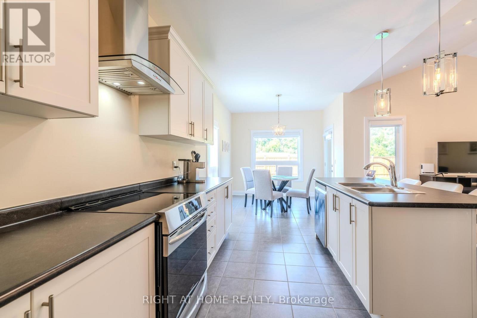 9 Beausoleil Drive, Penetanguishene, Ontario  L9M 0V8 - Photo 14 - S12100291