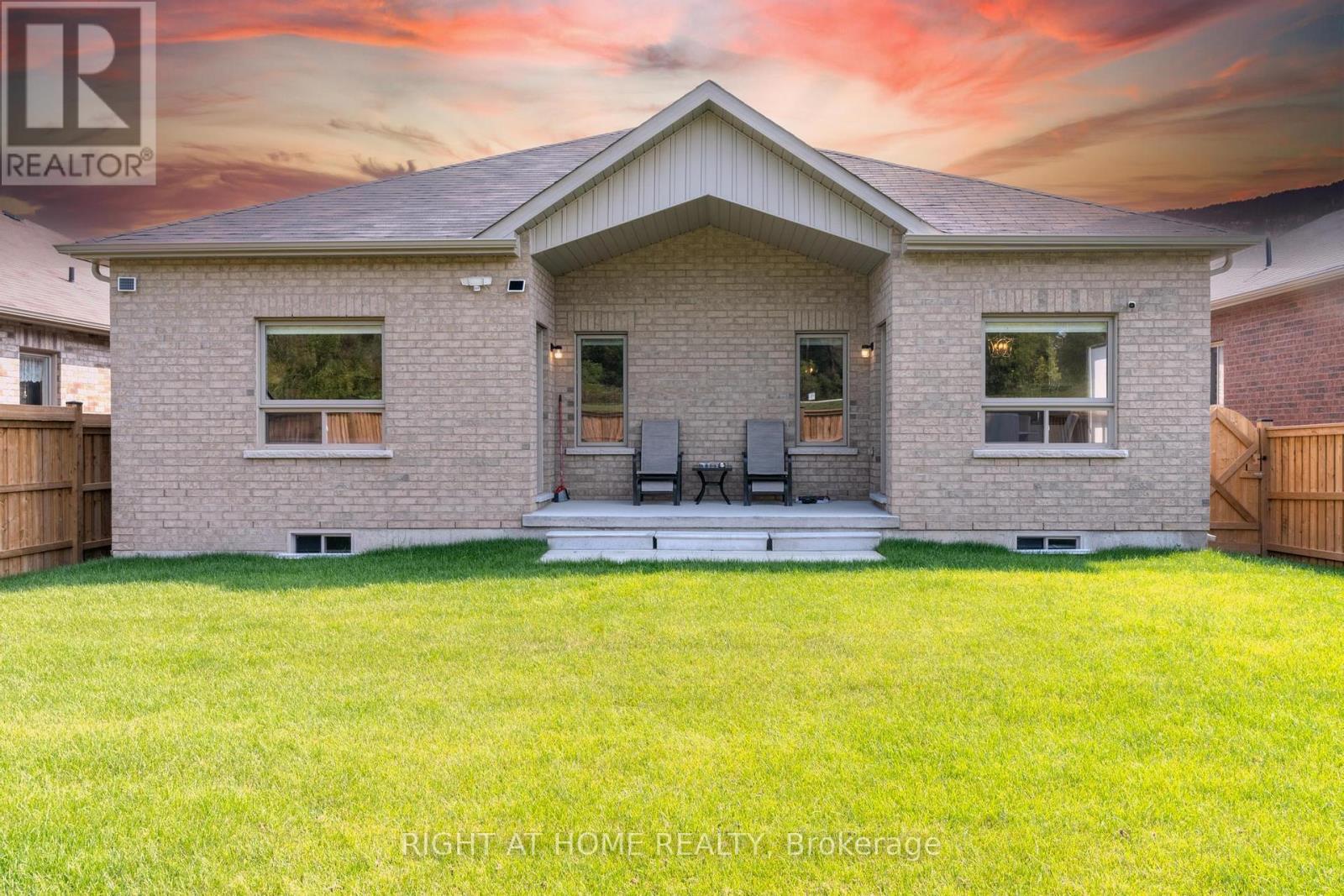 9 Beausoleil Drive, Penetanguishene, Ontario  L9M 0V8 - Photo 7 - S12100291