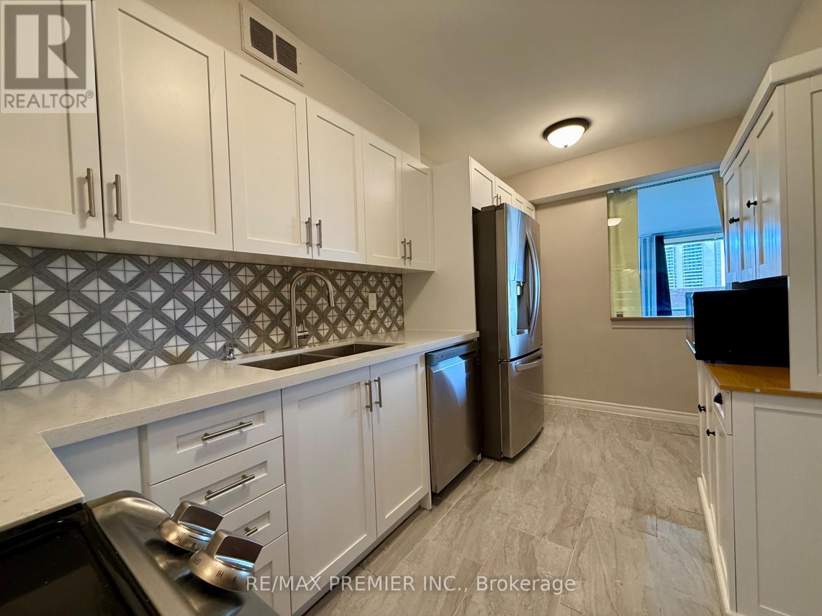 502 - 31 Four Winds Drive, Toronto, Ontario  M3J 1K9 - Photo 15 - W12101757