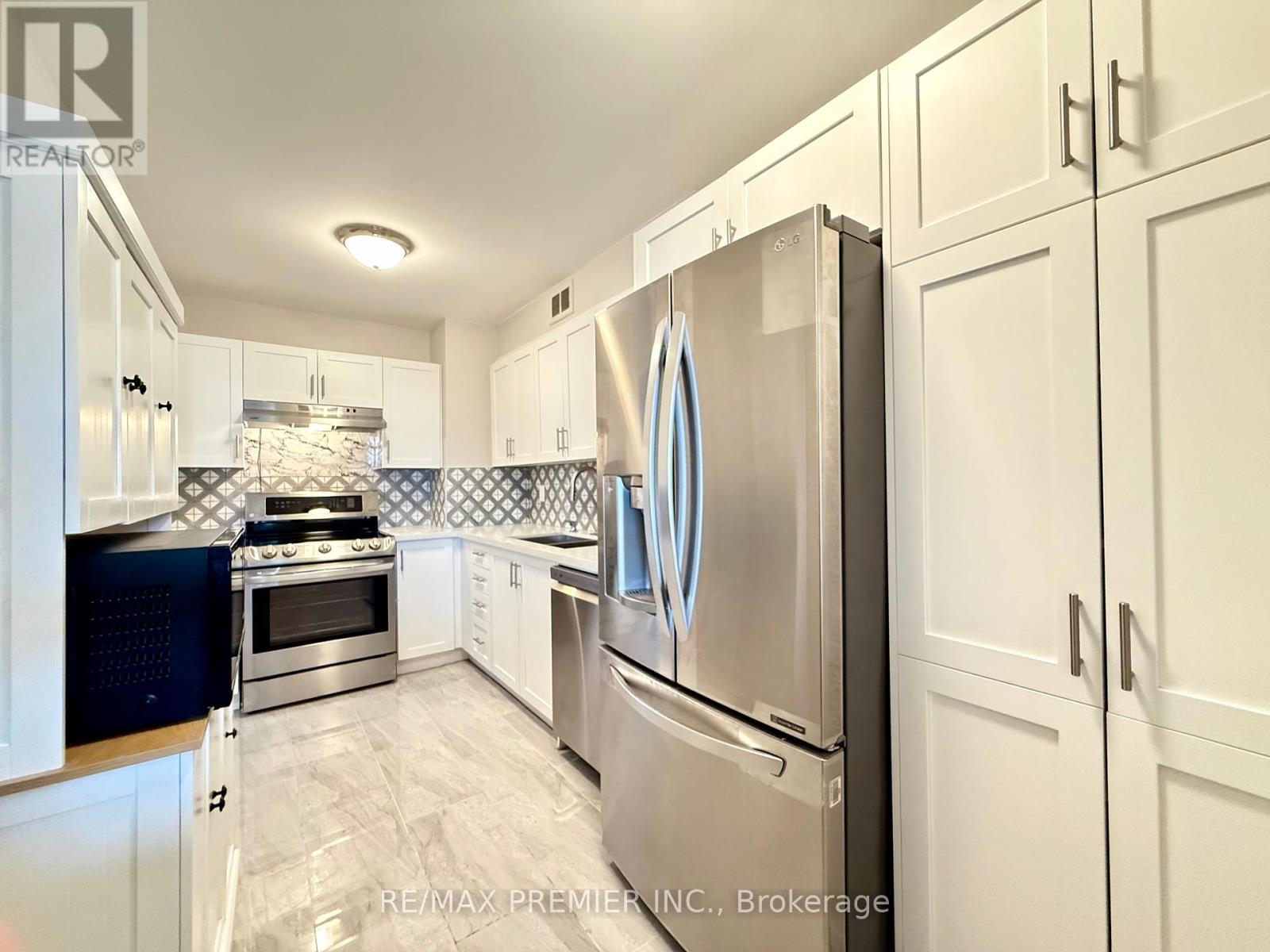 502 - 31 Four Winds Drive, Toronto, Ontario  M3J 1K9 - Photo 16 - W12101757