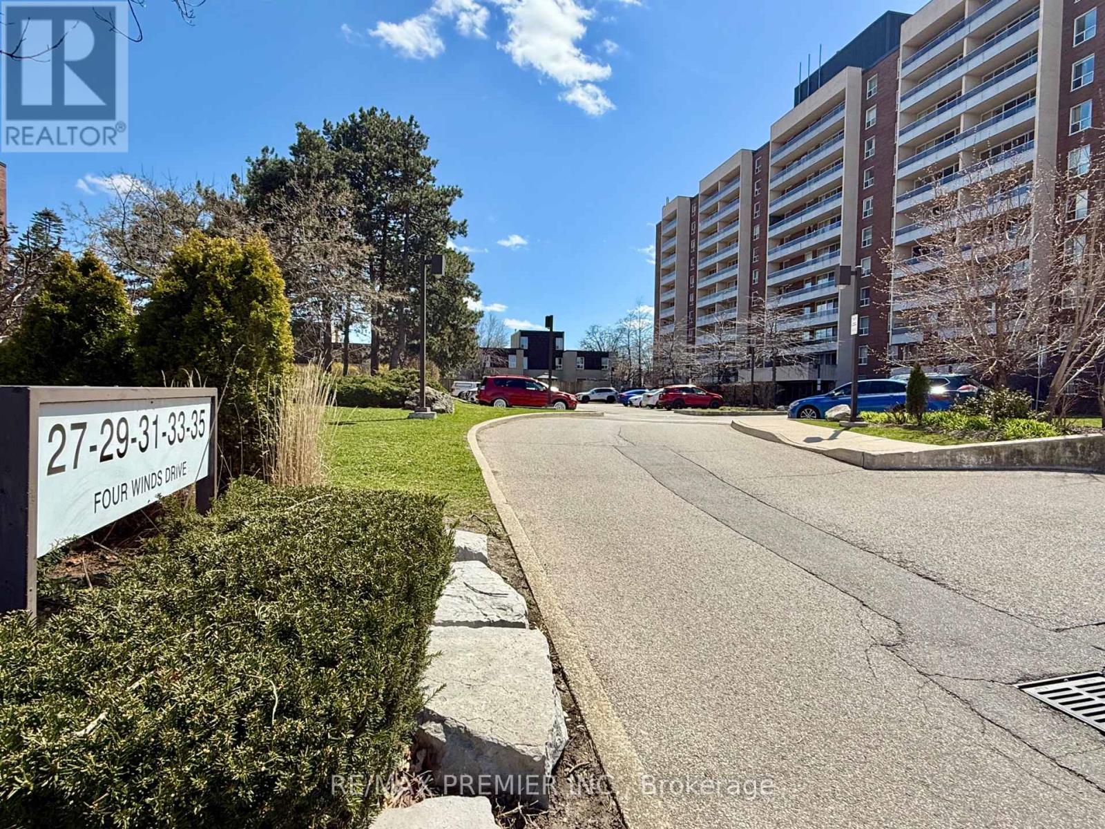 502 - 31 Four Winds Drive, Toronto, Ontario  M3J 1K9 - Photo 2 - W12101757