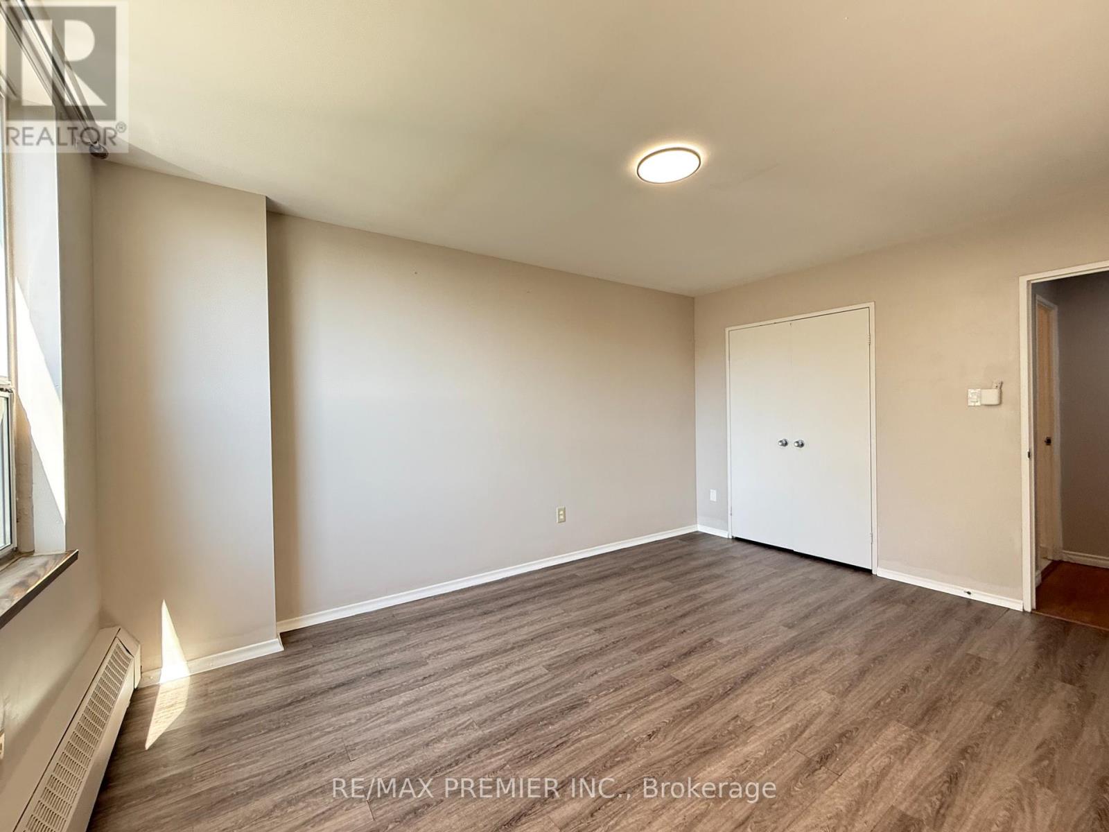 502 - 31 Four Winds Drive, Toronto, Ontario  M3J 1K9 - Photo 32 - W12101757