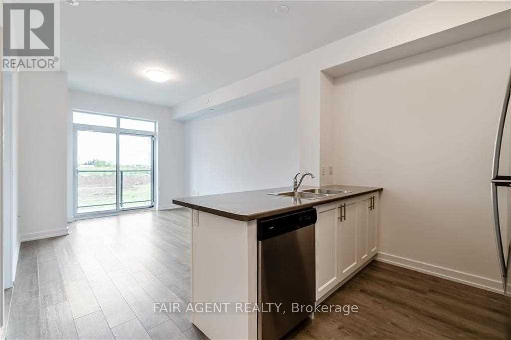 250 - 5055 Greenlane Road, Lincoln (Lincoln Lake), Ontario  L0R 1B3 - Photo 4 - X12103306