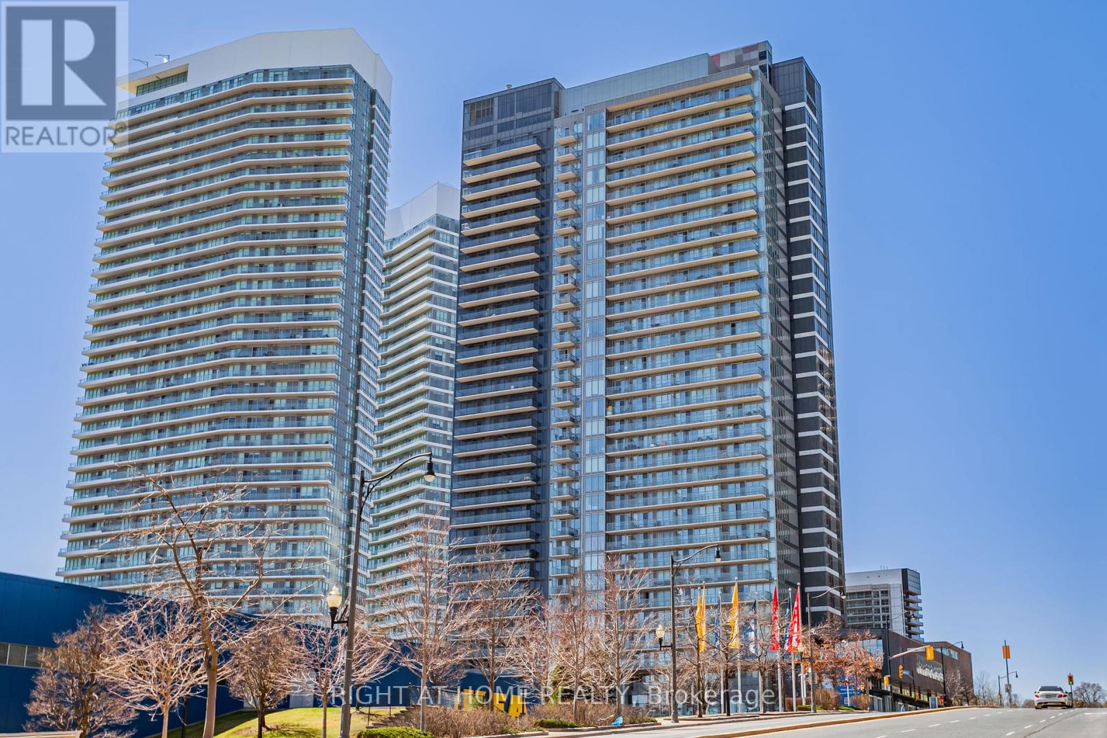 703 - 121 MCMAHON DRIVE, Toronto, Ontario