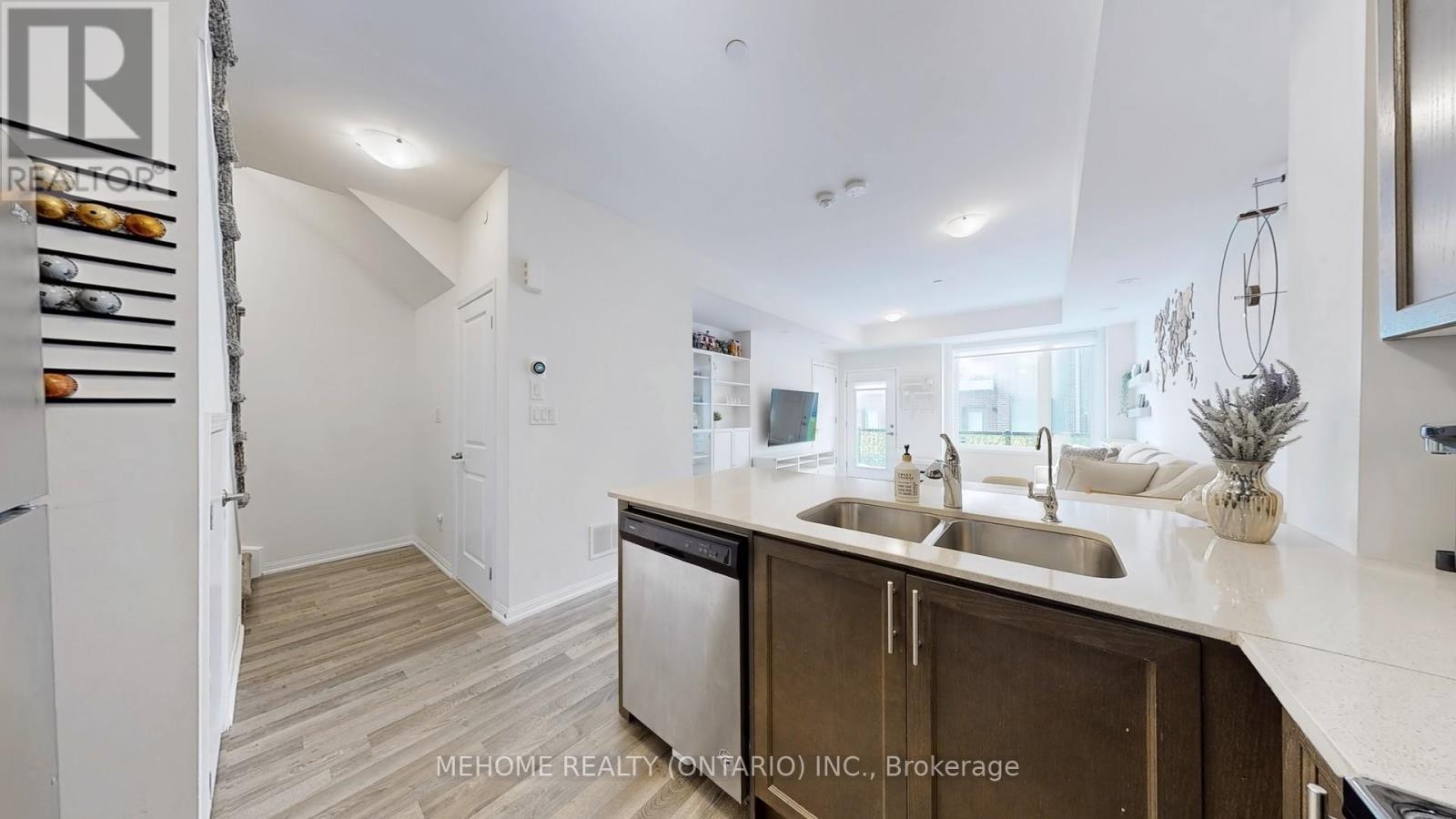 203 - 1460 Whites Road, Pickering, Ontario  L1V 0E8 - Photo 14 - E12103313