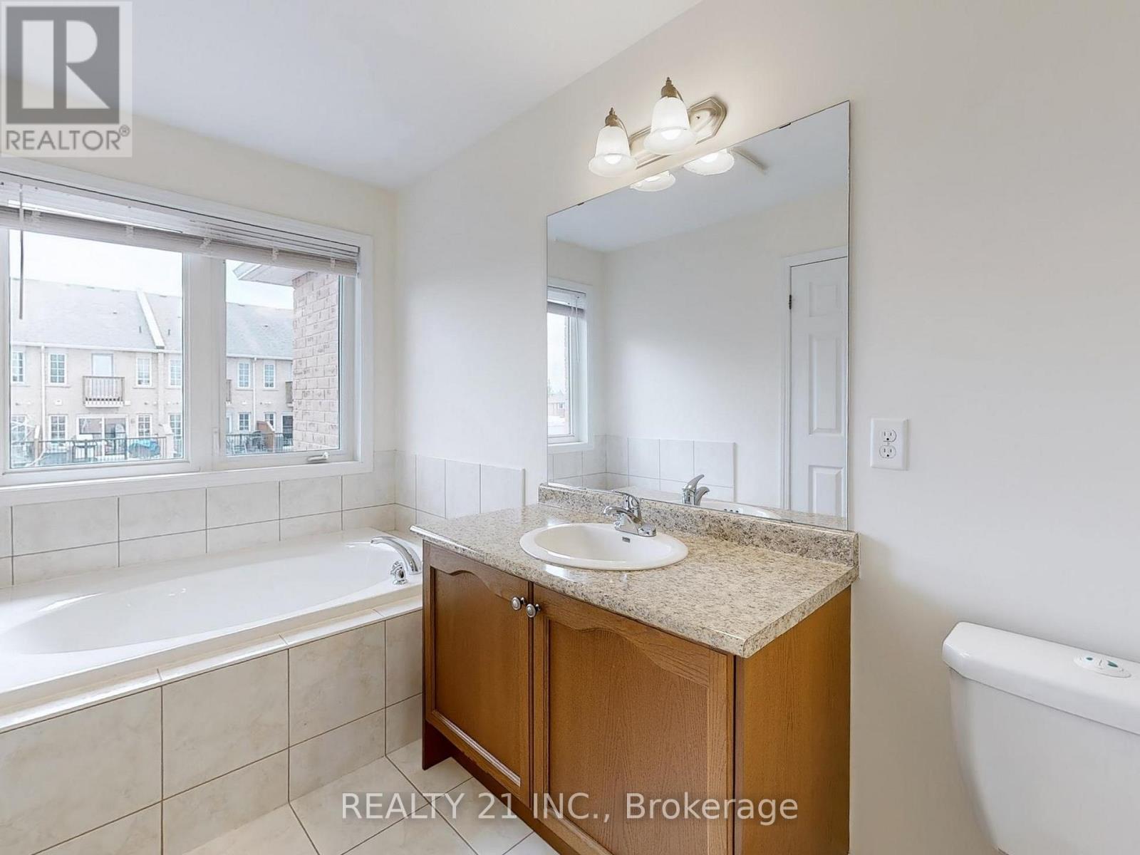 27 Olga Street, Toronto, Ontario  M1M 0A7 - Photo 18 - E12103350