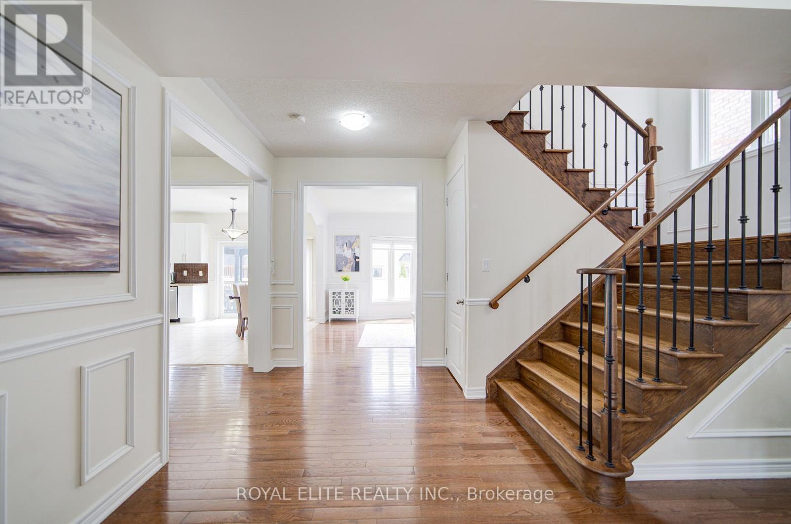 11 Amstel Avenue, Richmond Hill, Ontario  L4E 0P7 - Photo 10 - N12103356