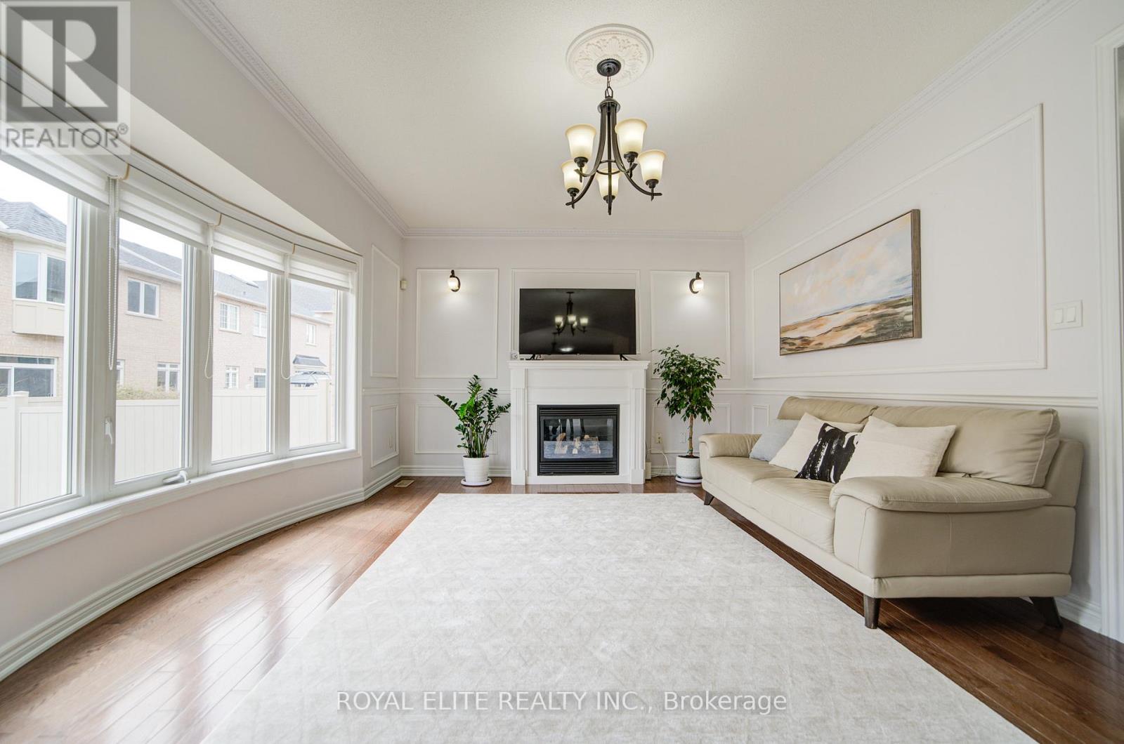 11 Amstel Avenue, Richmond Hill, Ontario  L4E 0P7 - Photo 16 - N12103356