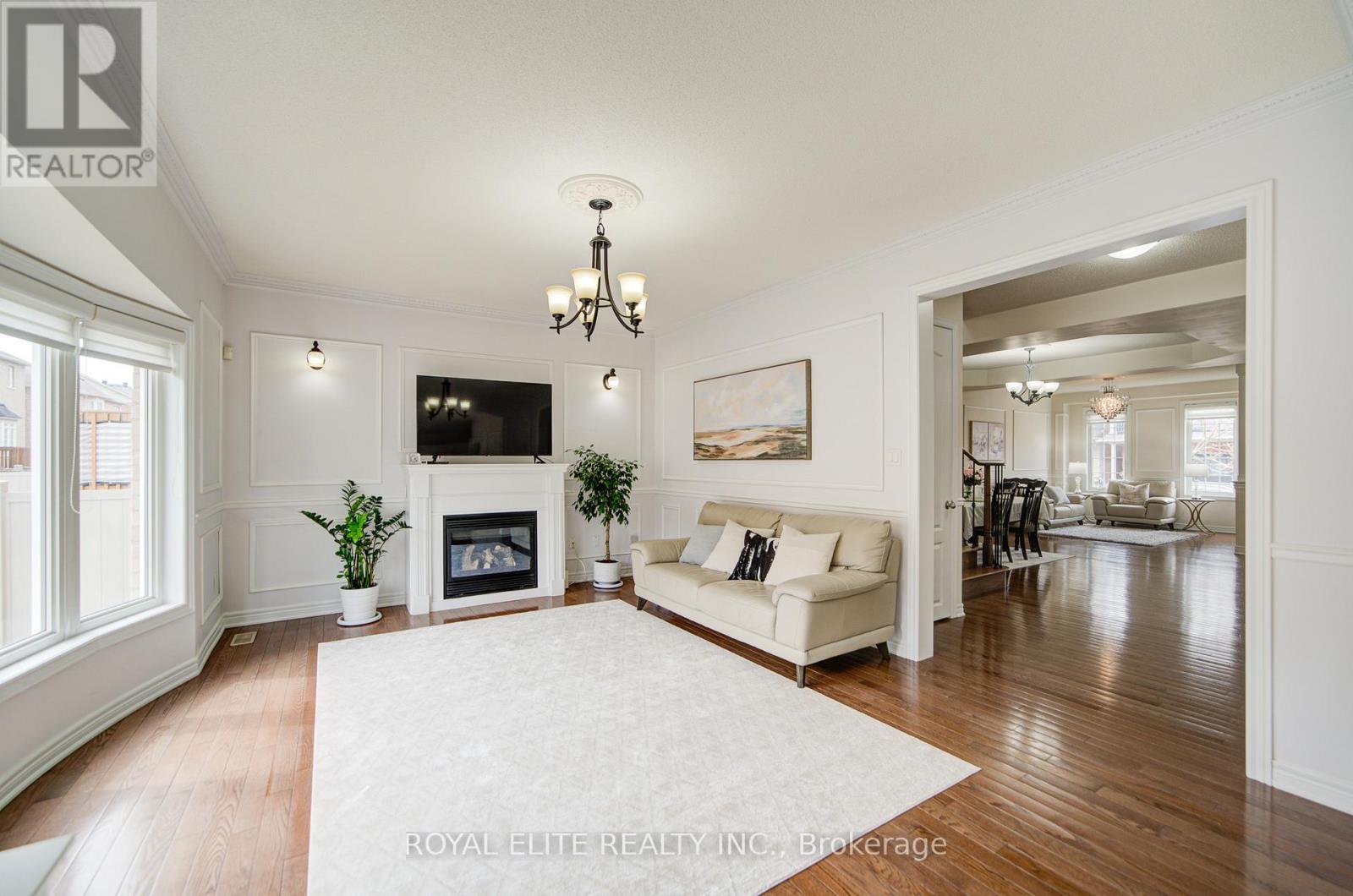 11 Amstel Avenue, Richmond Hill, Ontario  L4E 0P7 - Photo 17 - N12103356