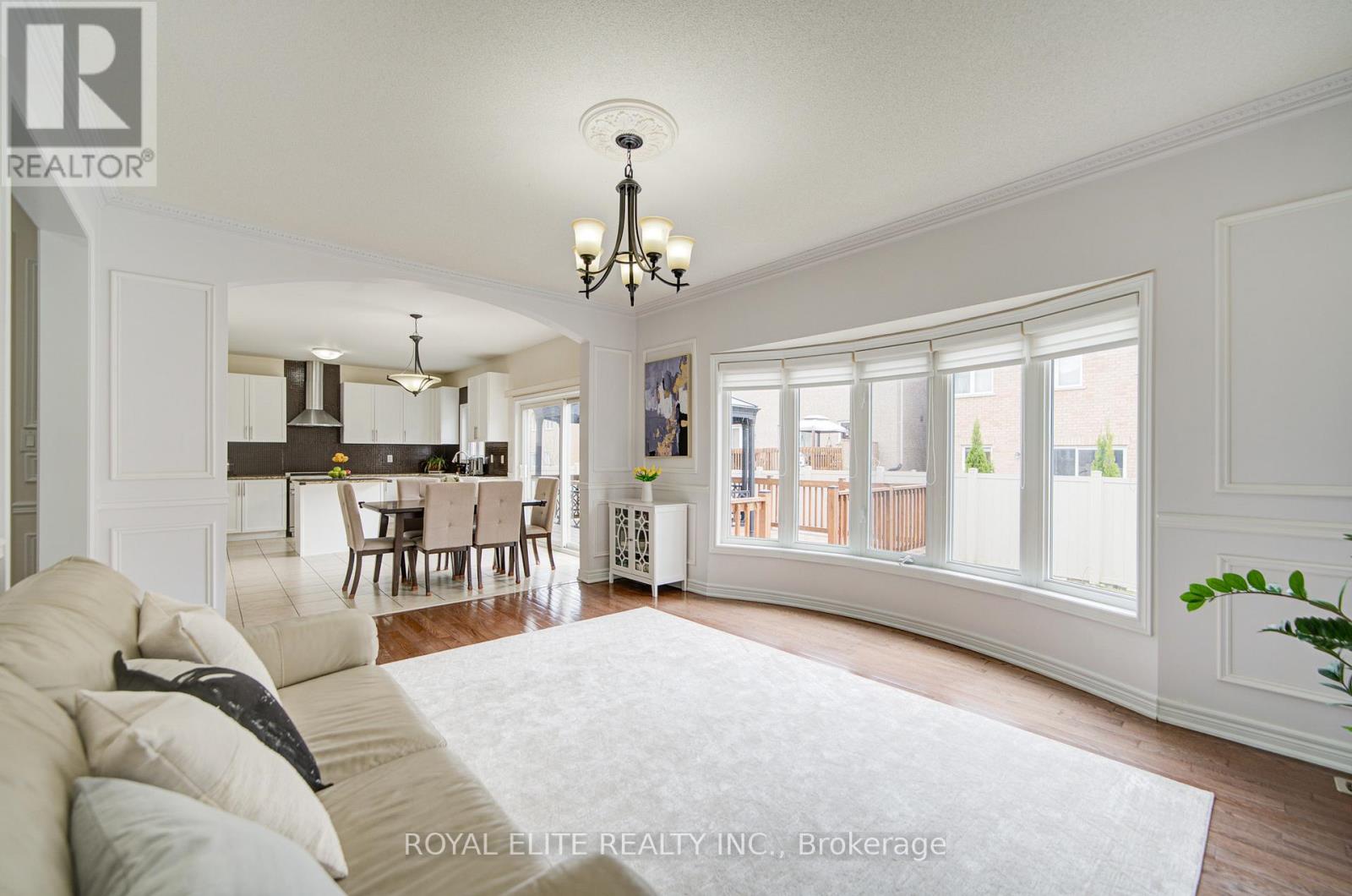11 Amstel Avenue, Richmond Hill, Ontario  L4E 0P7 - Photo 19 - N12103356