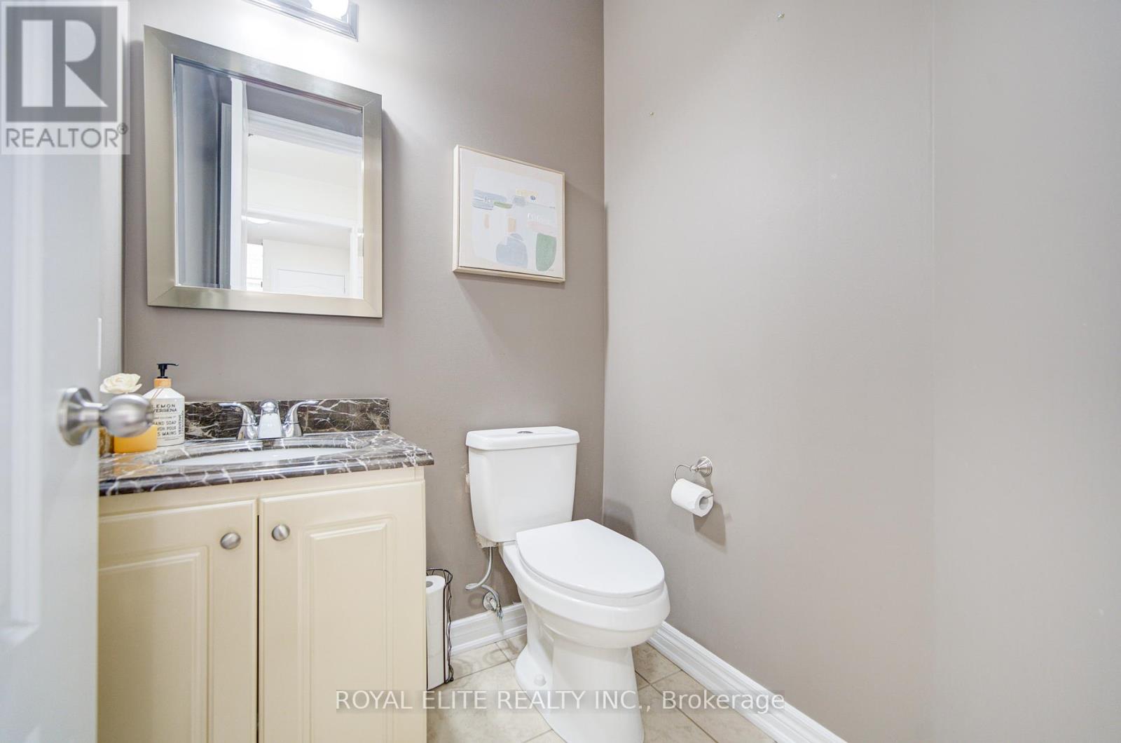 11 Amstel Avenue, Richmond Hill, Ontario  L4E 0P7 - Photo 20 - N12103356