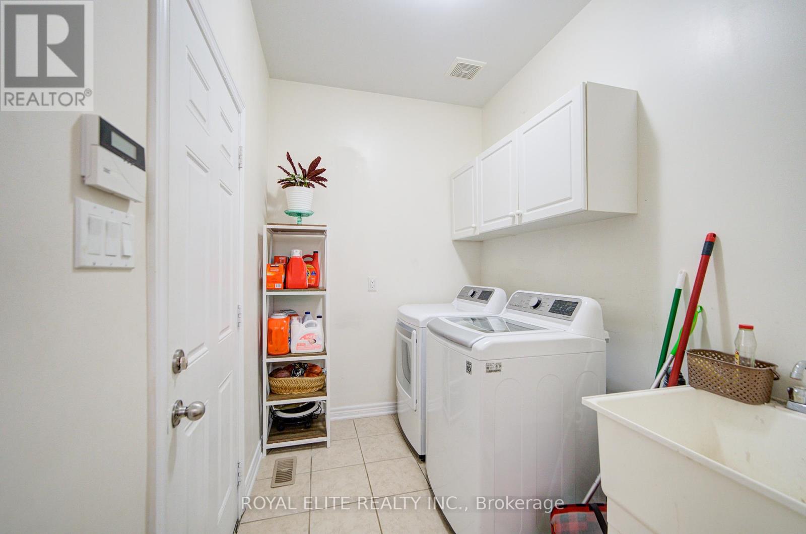 11 Amstel Avenue, Richmond Hill, Ontario  L4E 0P7 - Photo 21 - N12103356