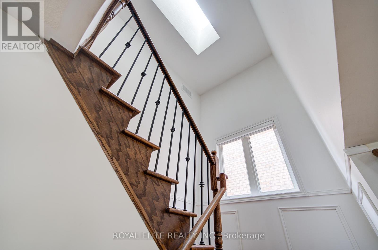 11 Amstel Avenue, Richmond Hill, Ontario  L4E 0P7 - Photo 22 - N12103356