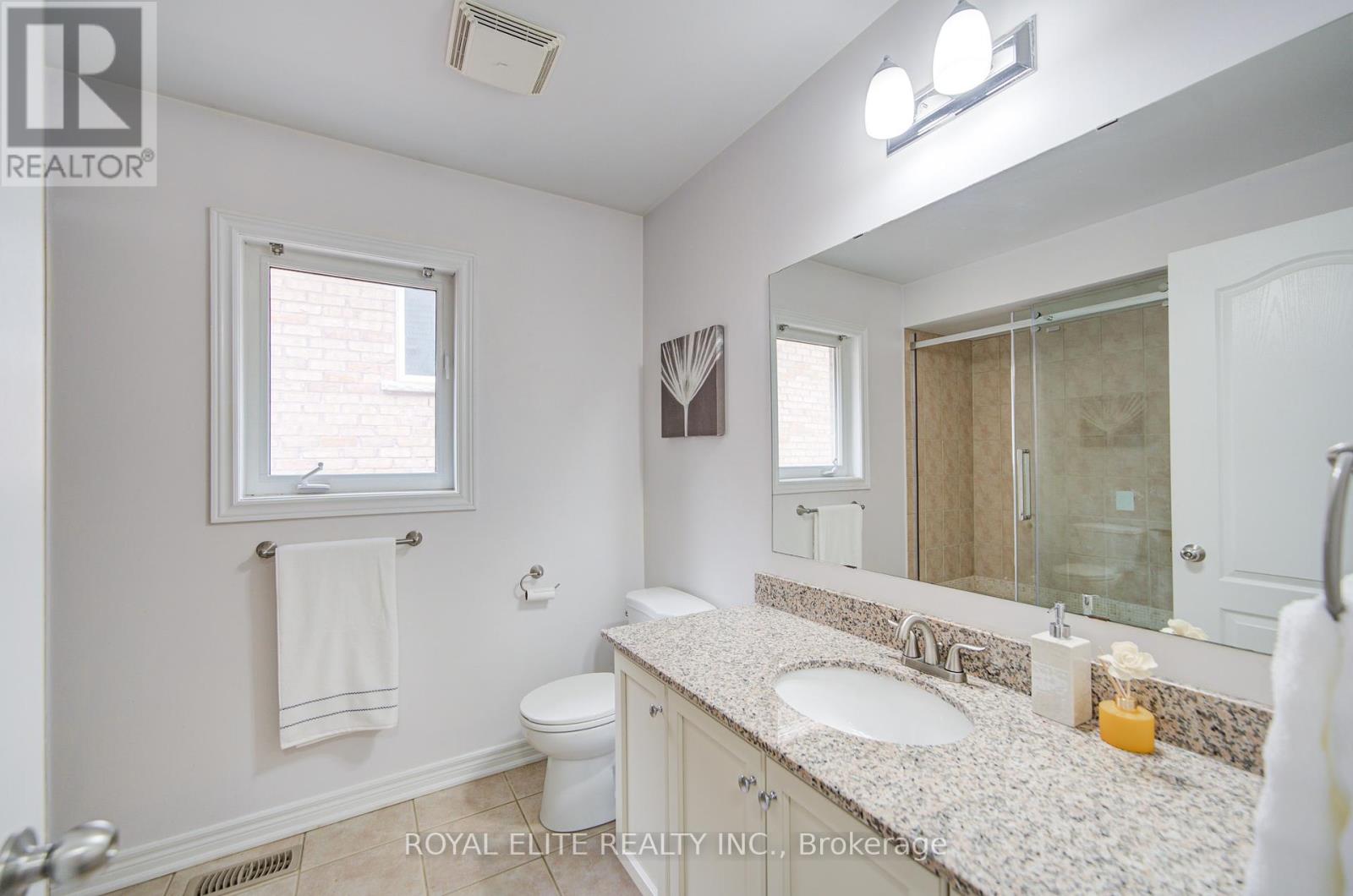 11 Amstel Avenue, Richmond Hill, Ontario  L4E 0P7 - Photo 33 - N12103356