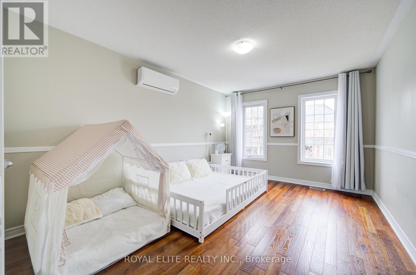 11 Amstel Avenue, Richmond Hill, Ontario  L4E 0P7 - Photo 35 - N12103356